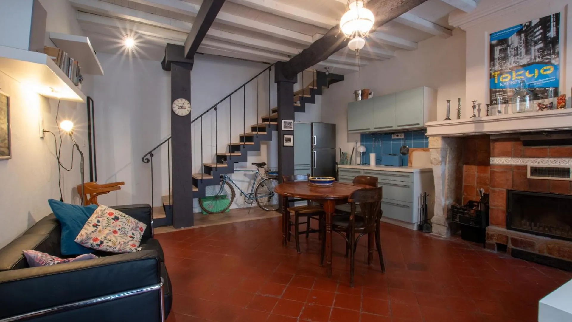Ecrivain - Maison Avec Terrasse Arles 0*,  France